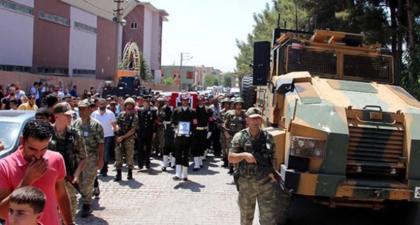Vali, Şehit Ailelerini Provokasyonla suçladı