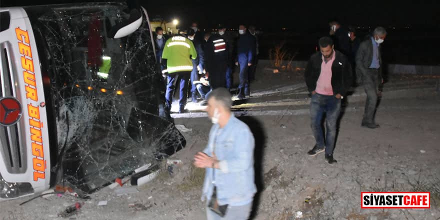 Konya'da yolcu otobüsü refüje devrildi: 14 yaralı
