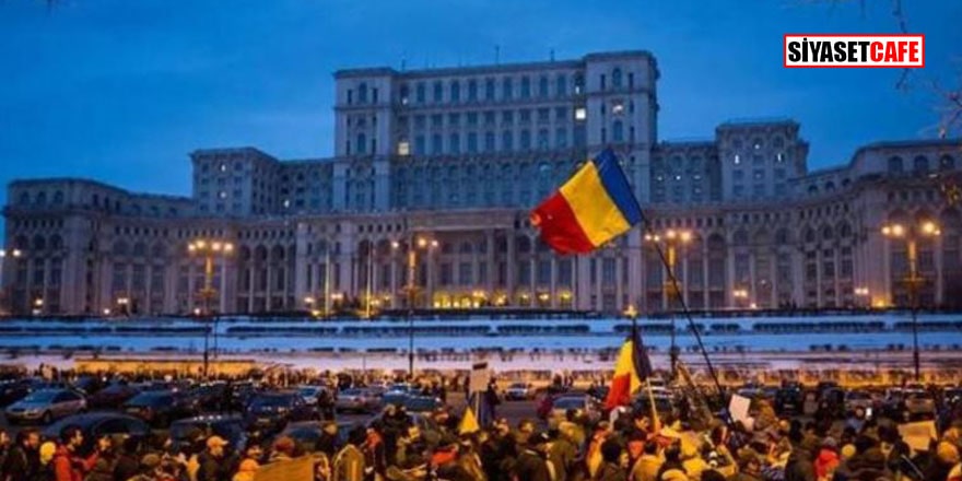Romanya'da hükümet düştü