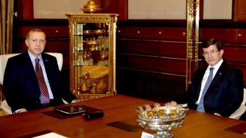 Erdoğan ve Davutoğlu bugün görüşüyor