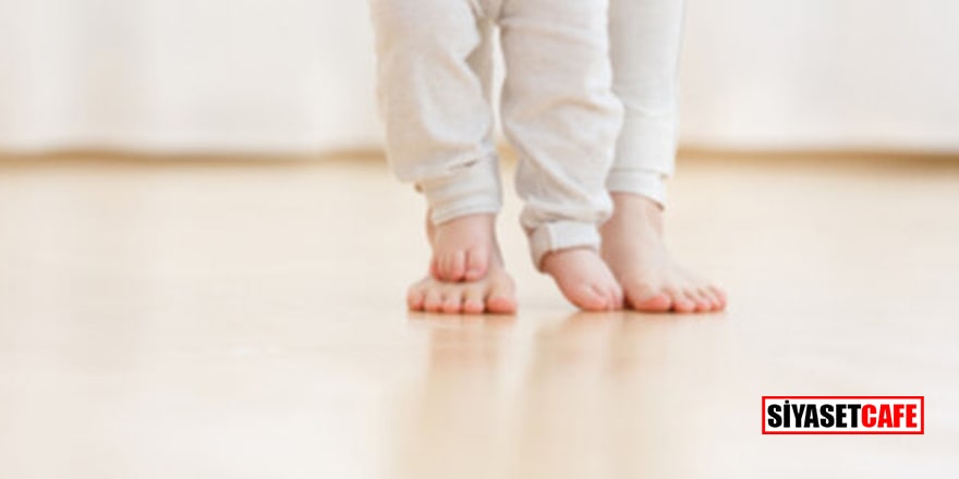 Bebeklerde yürüteç kullanımı zararlı mıdır? İlk adım ayakkabısı nasıl seçilmeli? Çarpık ayak nedir?