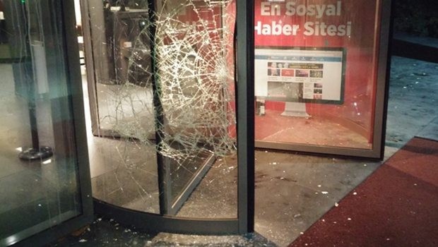 Hürriyet'e çirkin saldırı