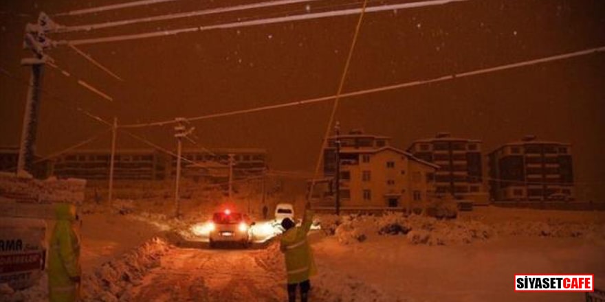 Isparta’da kar geri geldi, elektrikler gitti!