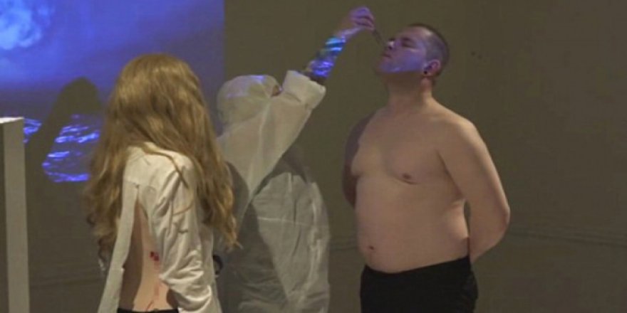 Canlı yayında yamyamlık