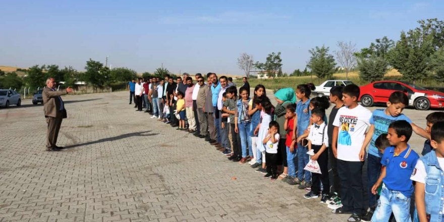 300 Torun el öpmek için sıraya girdi