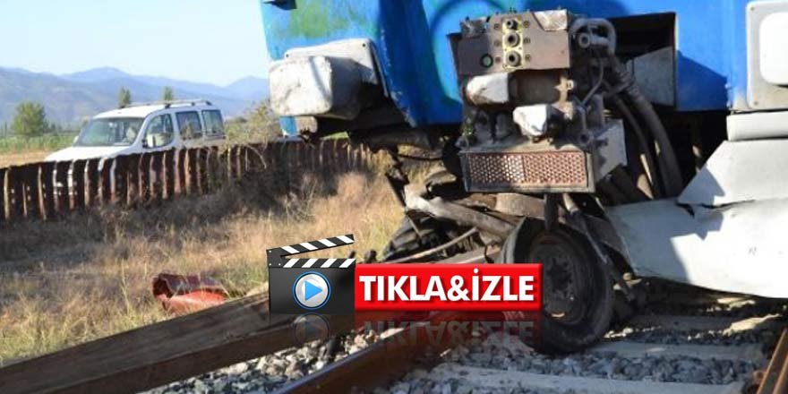 Dehşet anları kamerada! Tren Traktörü altına aldı, ölü ve yaralılar var