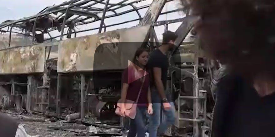 İçinde 50 kişi vardı! Seyir halindeki otobüs alev alev yandı