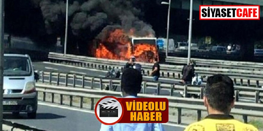 Metrobüs alev alev yandı