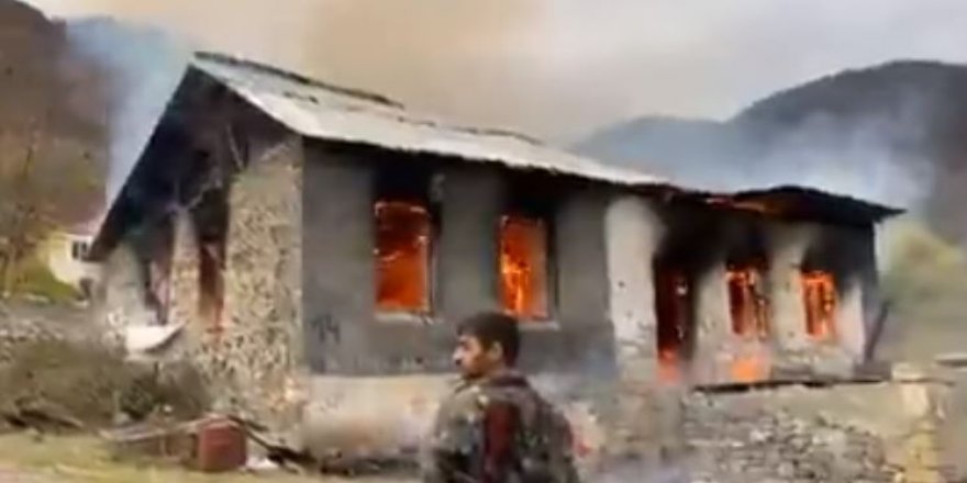 Ermeniler giderken evleri böyle yaktılar