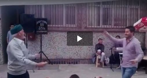 Hacı Oyun Havasını duyunca döktürdü