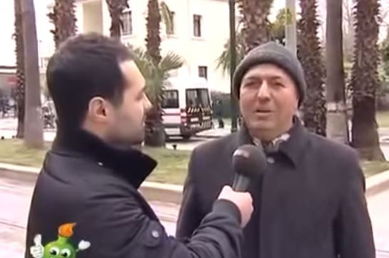 Noel Baba kadınlara sarkıntılık yapıyor